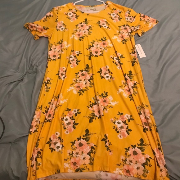 Dress - Picture 2 of 4